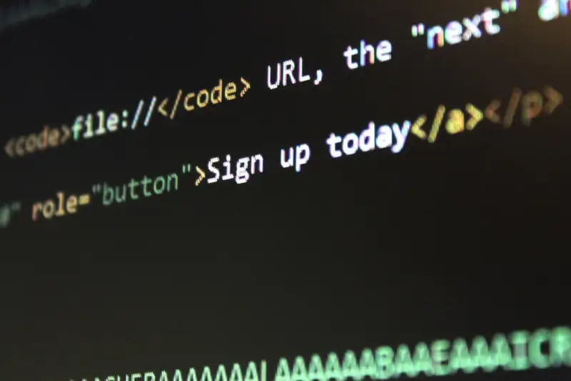 Kod HTML z pochyłą czcionką: "Sign up today" jako przycisk.